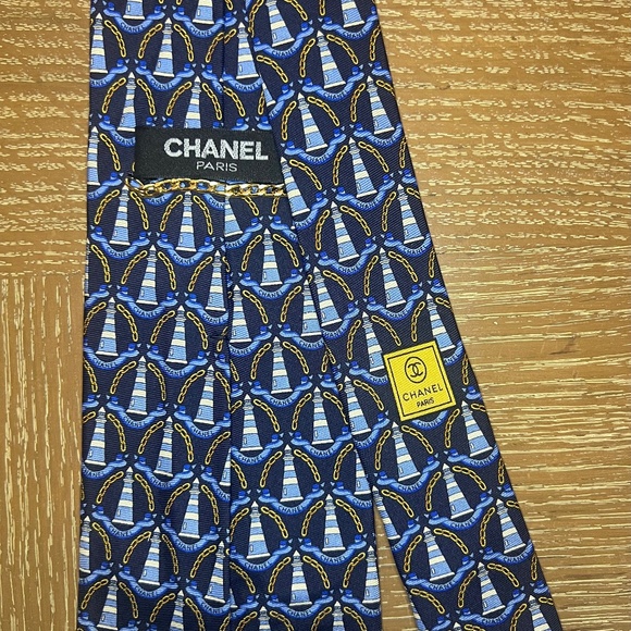 CHANEL 100% Silk Navy tie with Light Blue Lighthouses - Picture 1 of 7